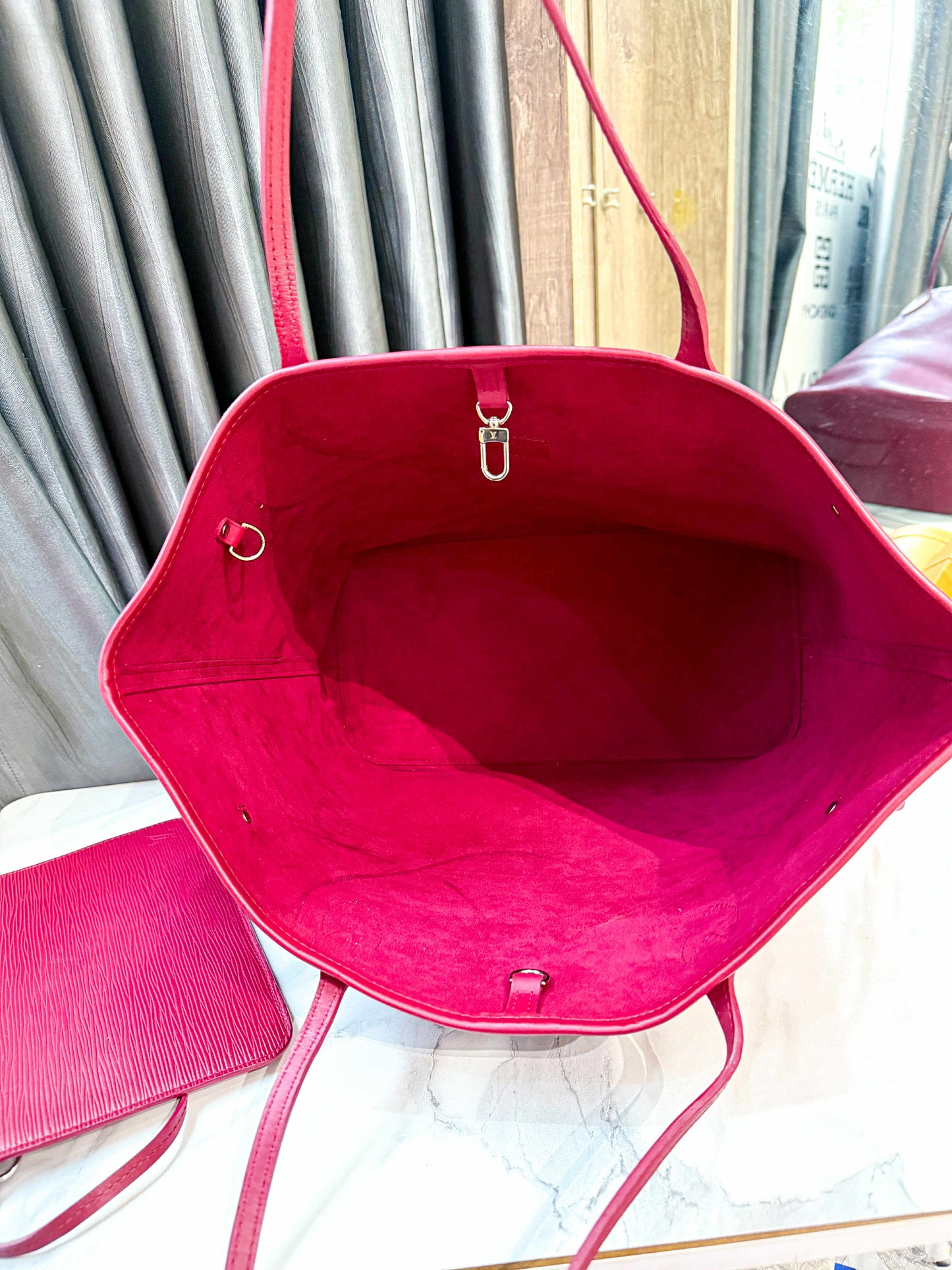 A LV NVF Epi Fuchsia MM