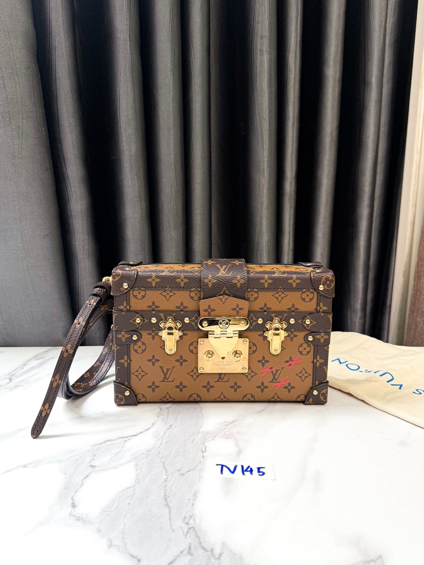 A A LV Petite Malle TV145