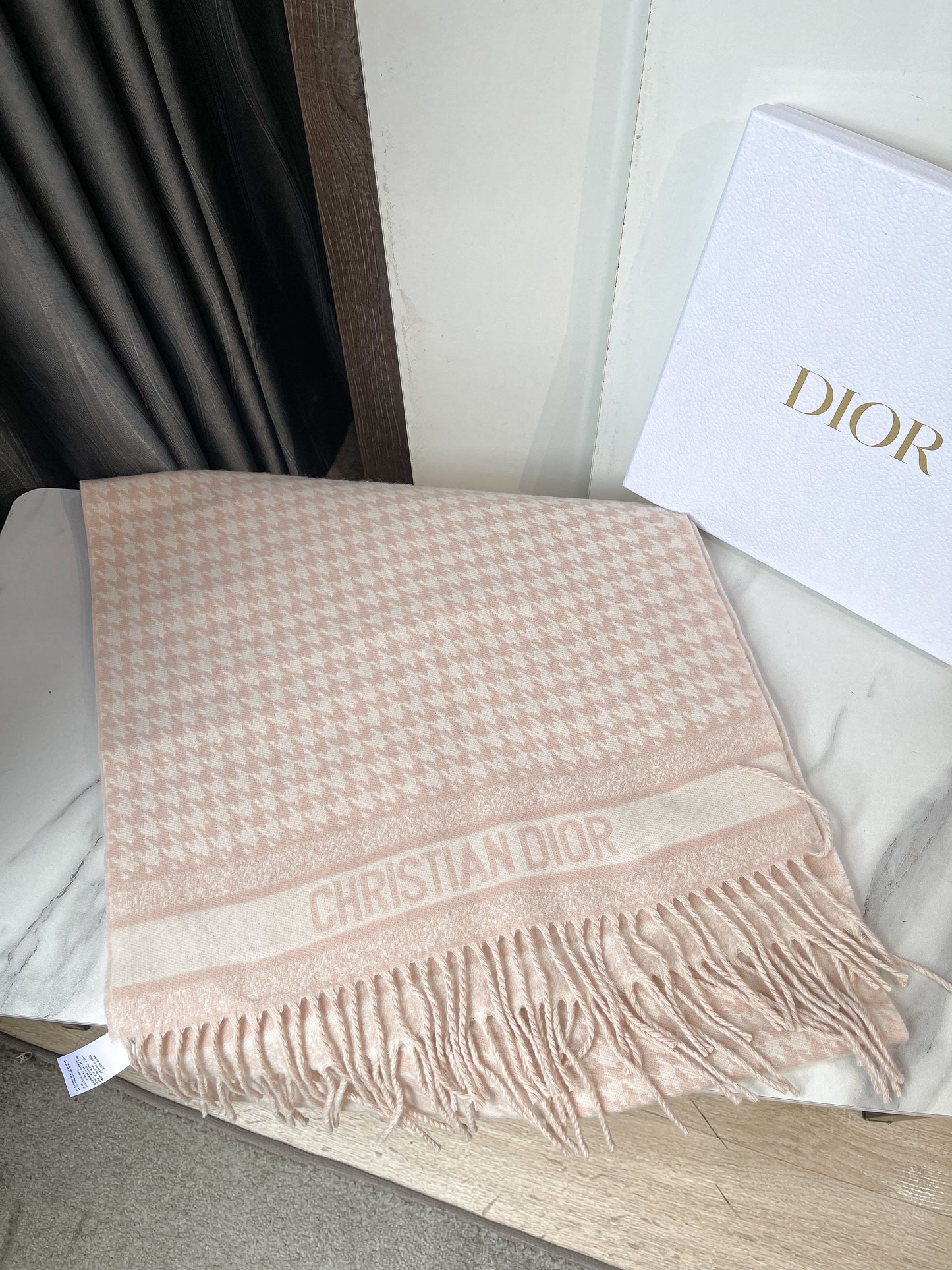 Khăn Cashmere Dior Hồng