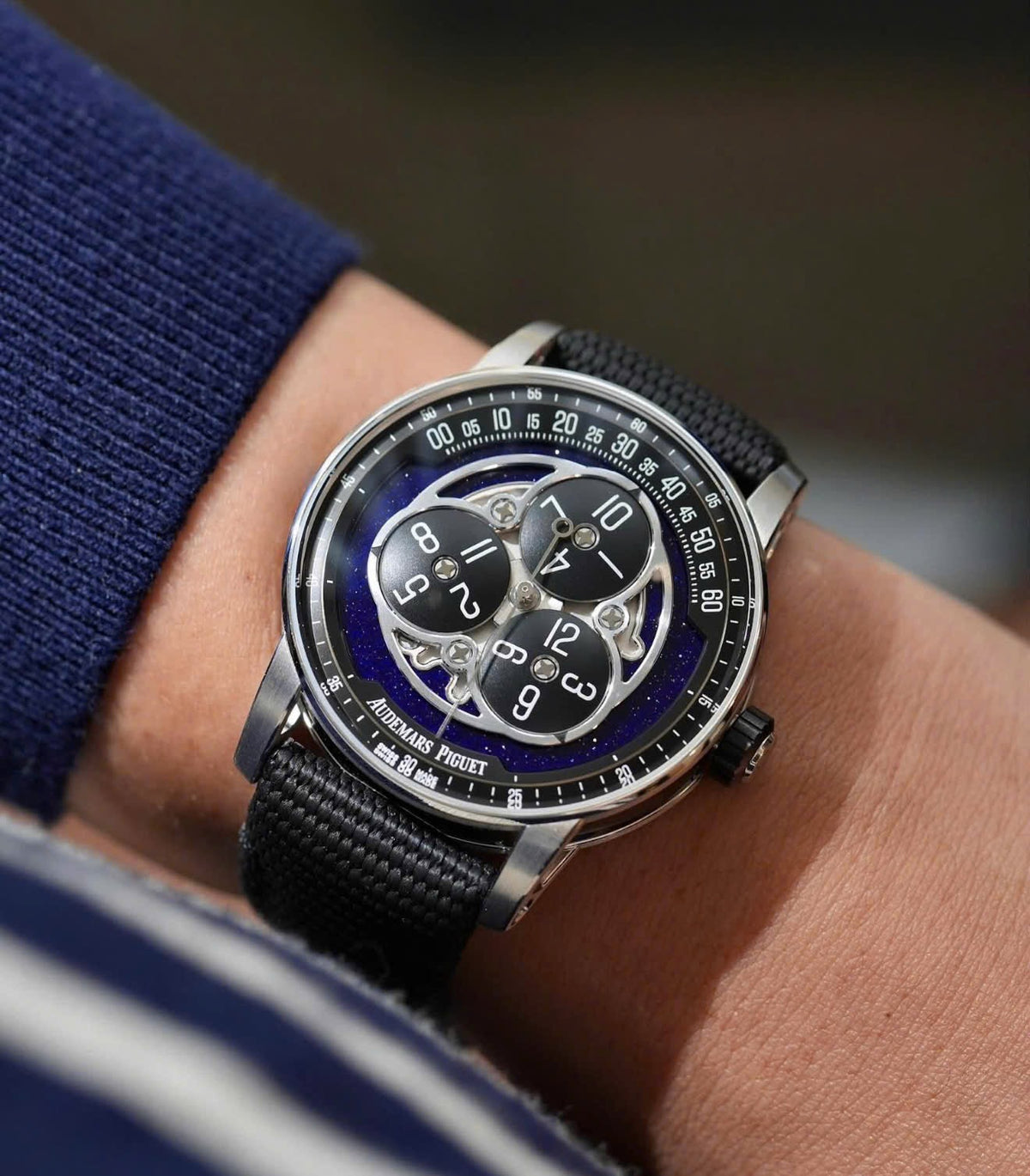 Audemars Piguet Code 11.59 Starwheel 15212NB trên tay