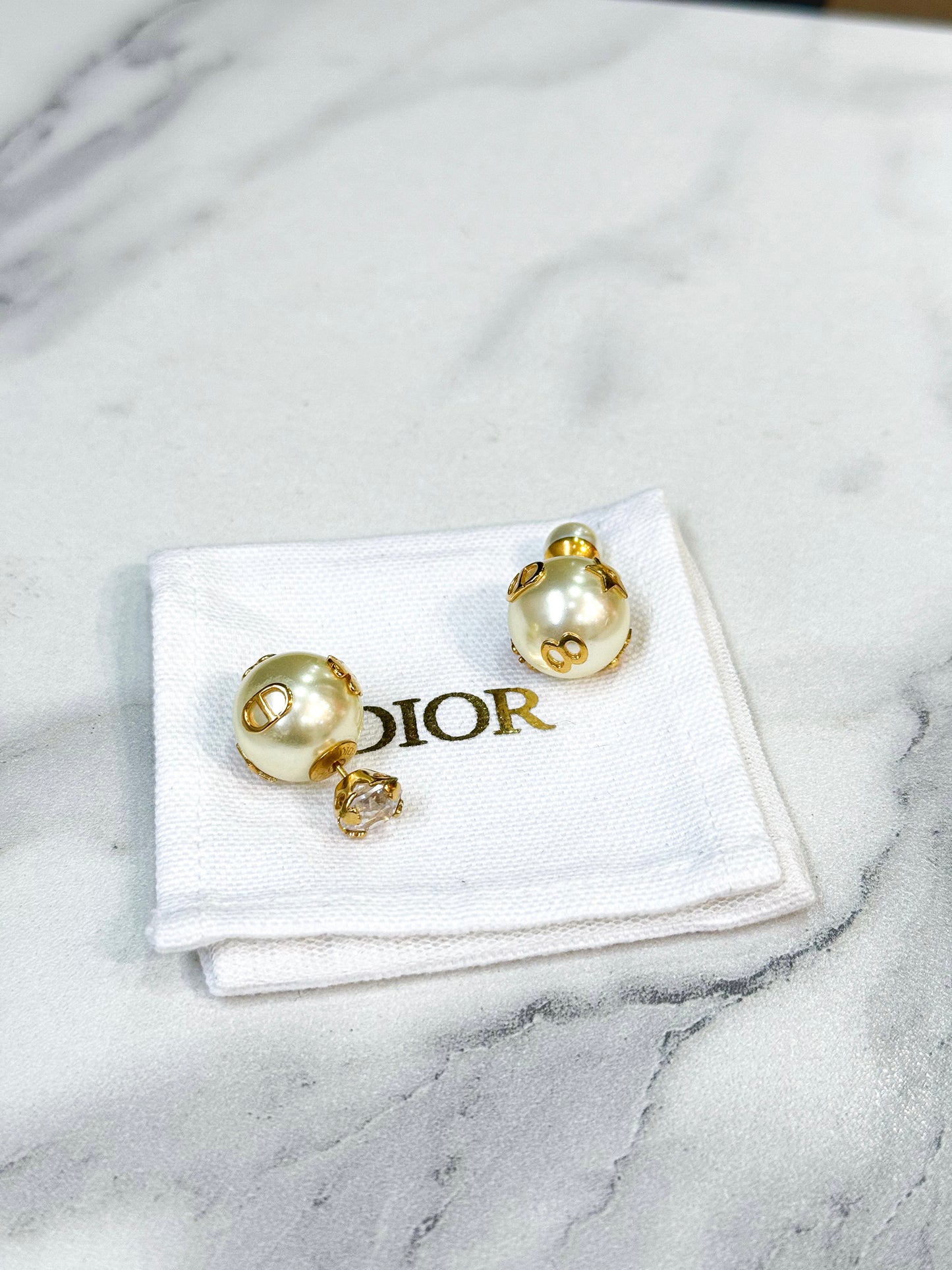Khuyên Tai Dior 18/8