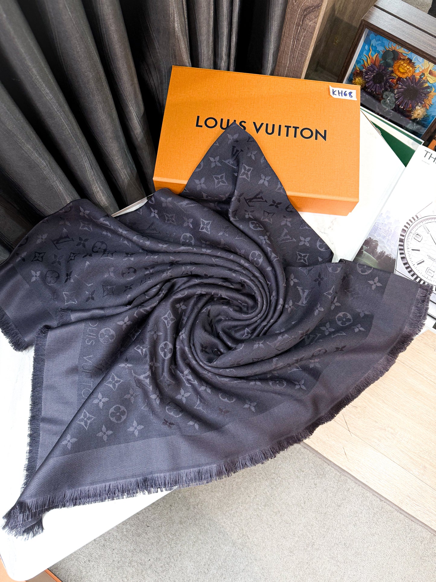 Khăn LV Grey KH68 5/12