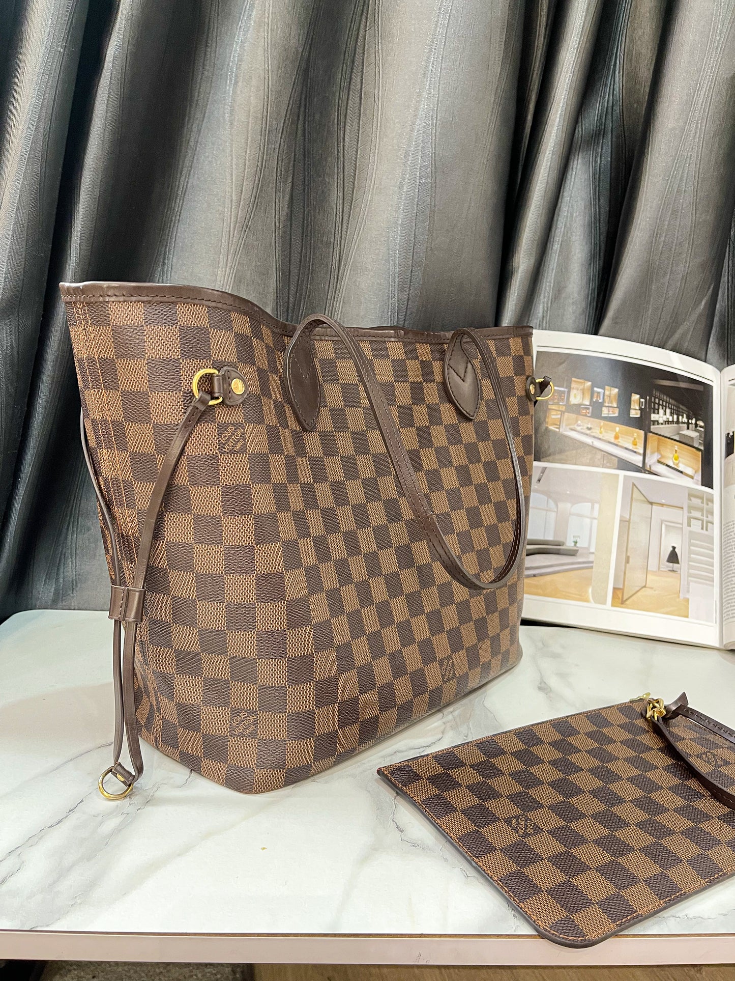 A Set LV Damier MM