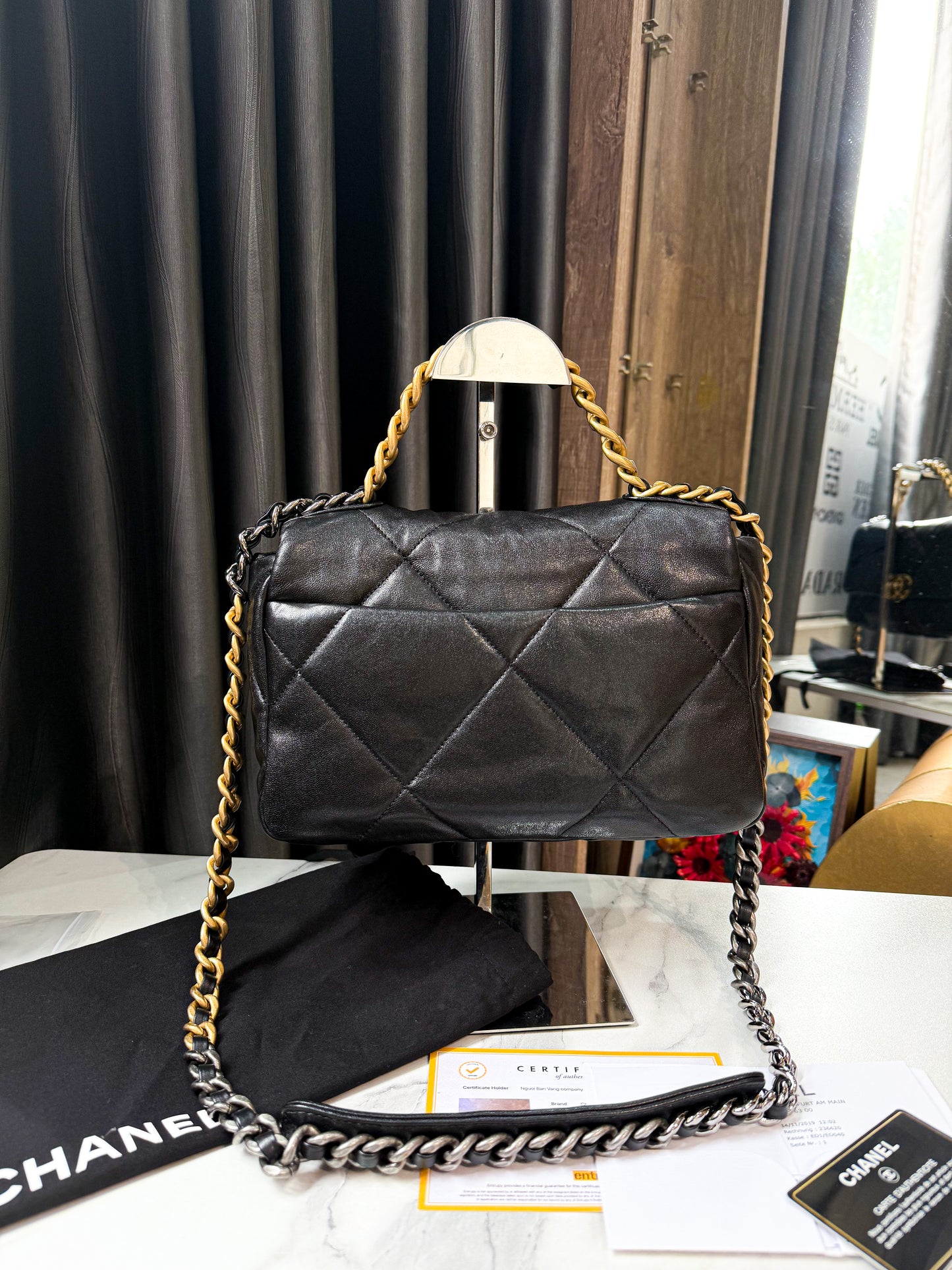 A A Chanel C19 Small Đen