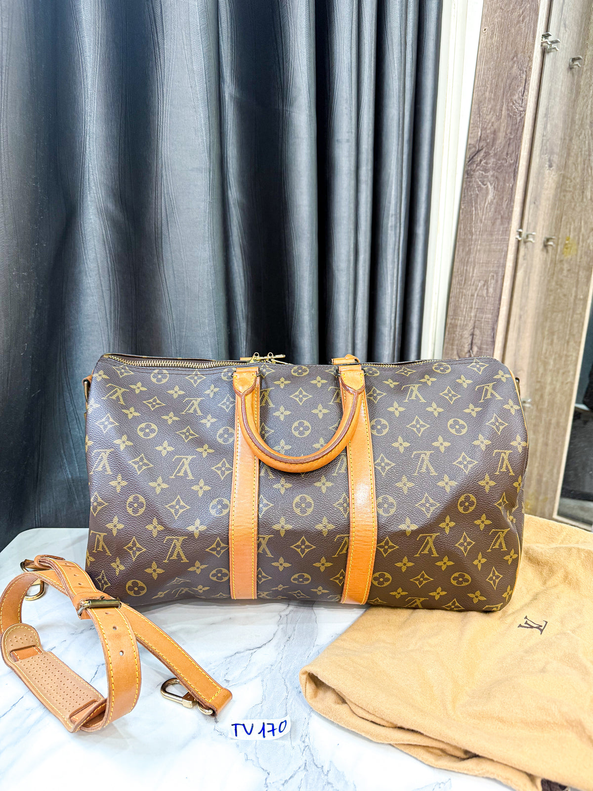 A A LV Keepall 45 Bản Strap TV170