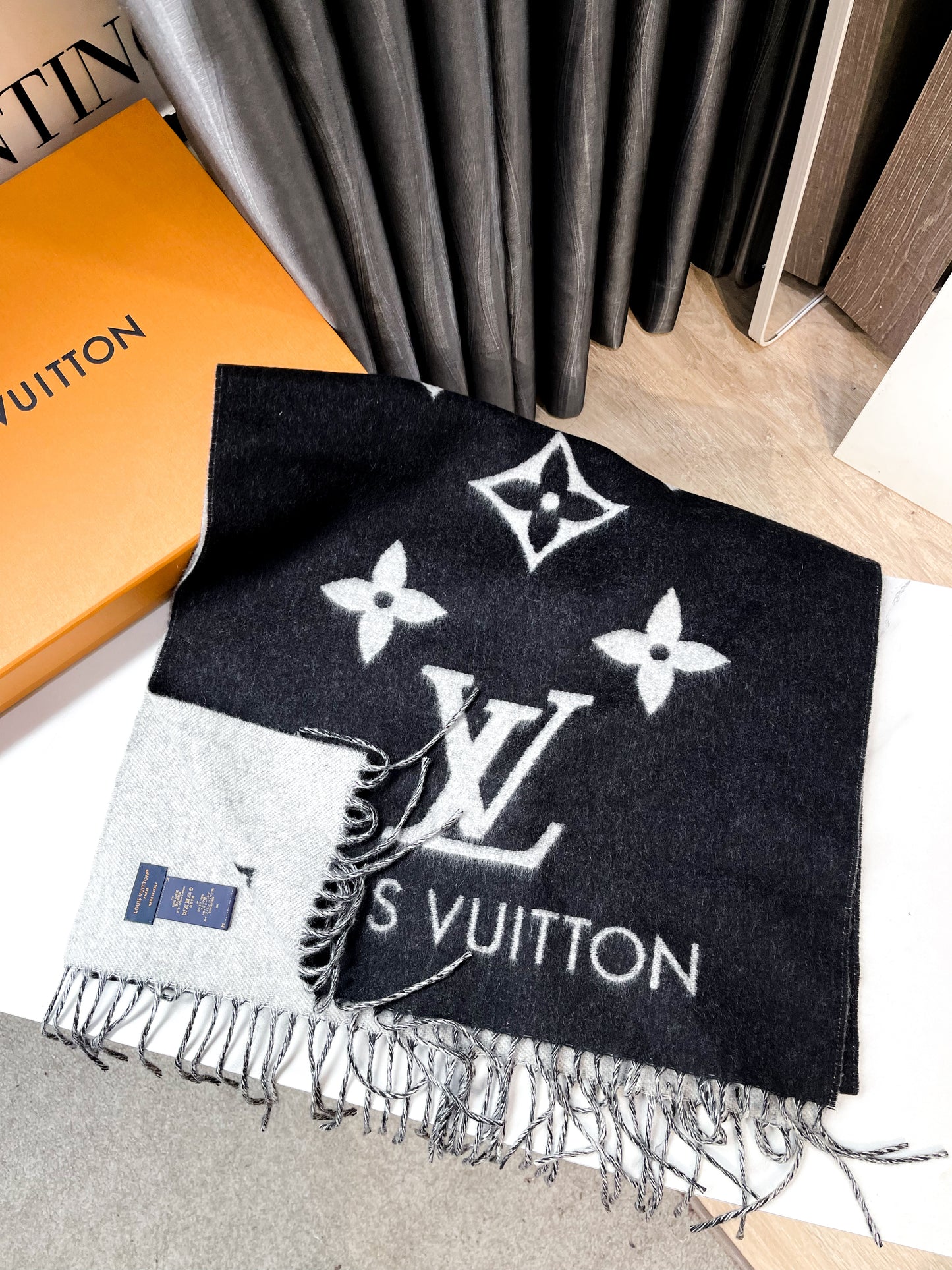 Khăn LV Cashmere