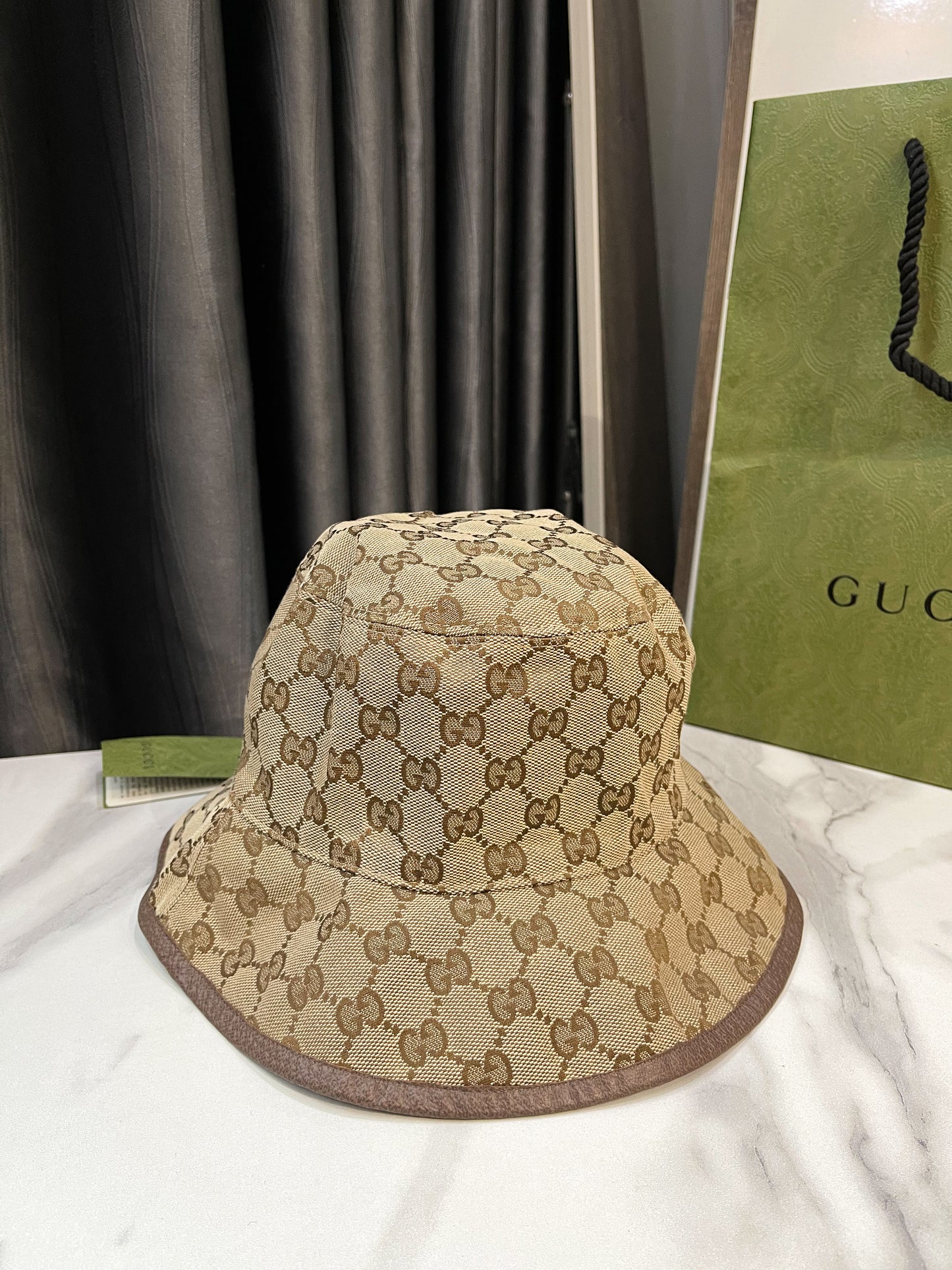 Mũ Gucci New Dùng 2 Mặt