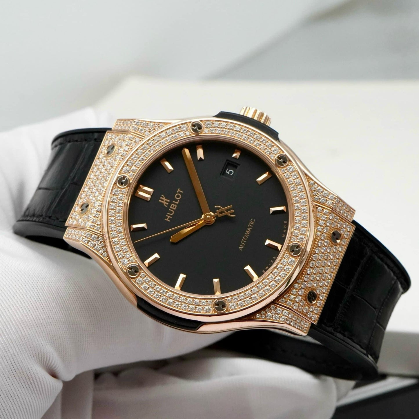 Đồng Hồ Hublot Classic KingGold Pave 42mm