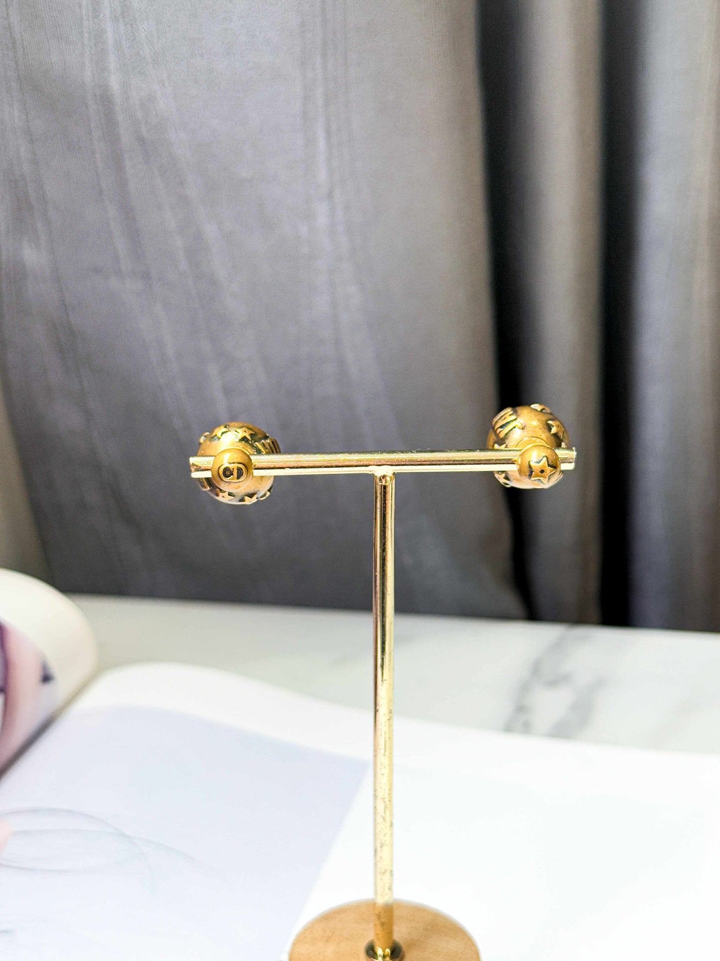 Khuyên Tai Dior Giả Cổ
