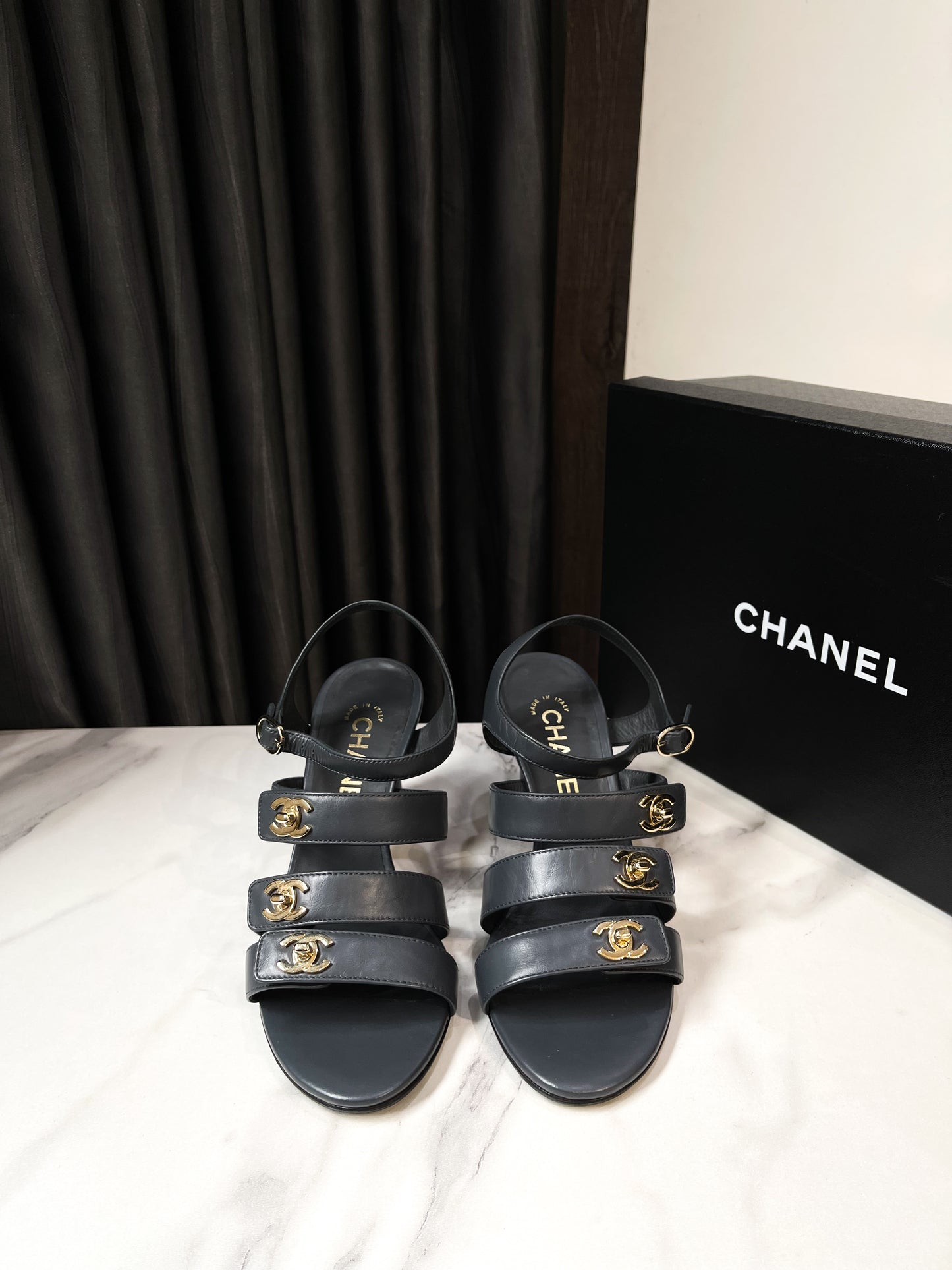 Sandal Chanel Size 36C