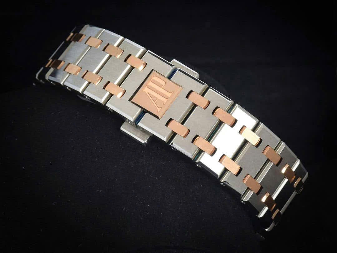 Đồng Hồ Audemars Piguet Royal Oak 67651SR White Dial size 33mm