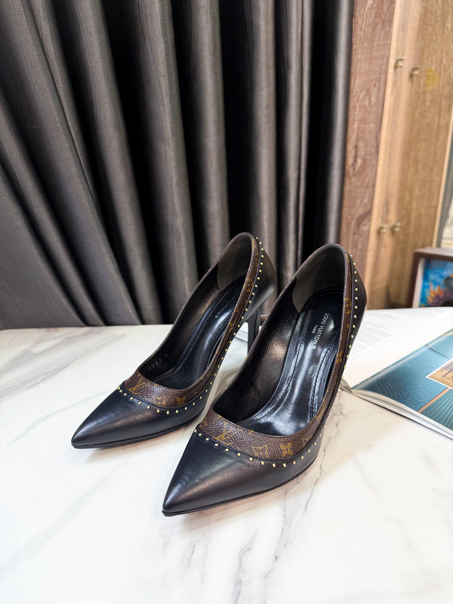 Giày Cao Gót LV Size 36 Viền Đinh Used