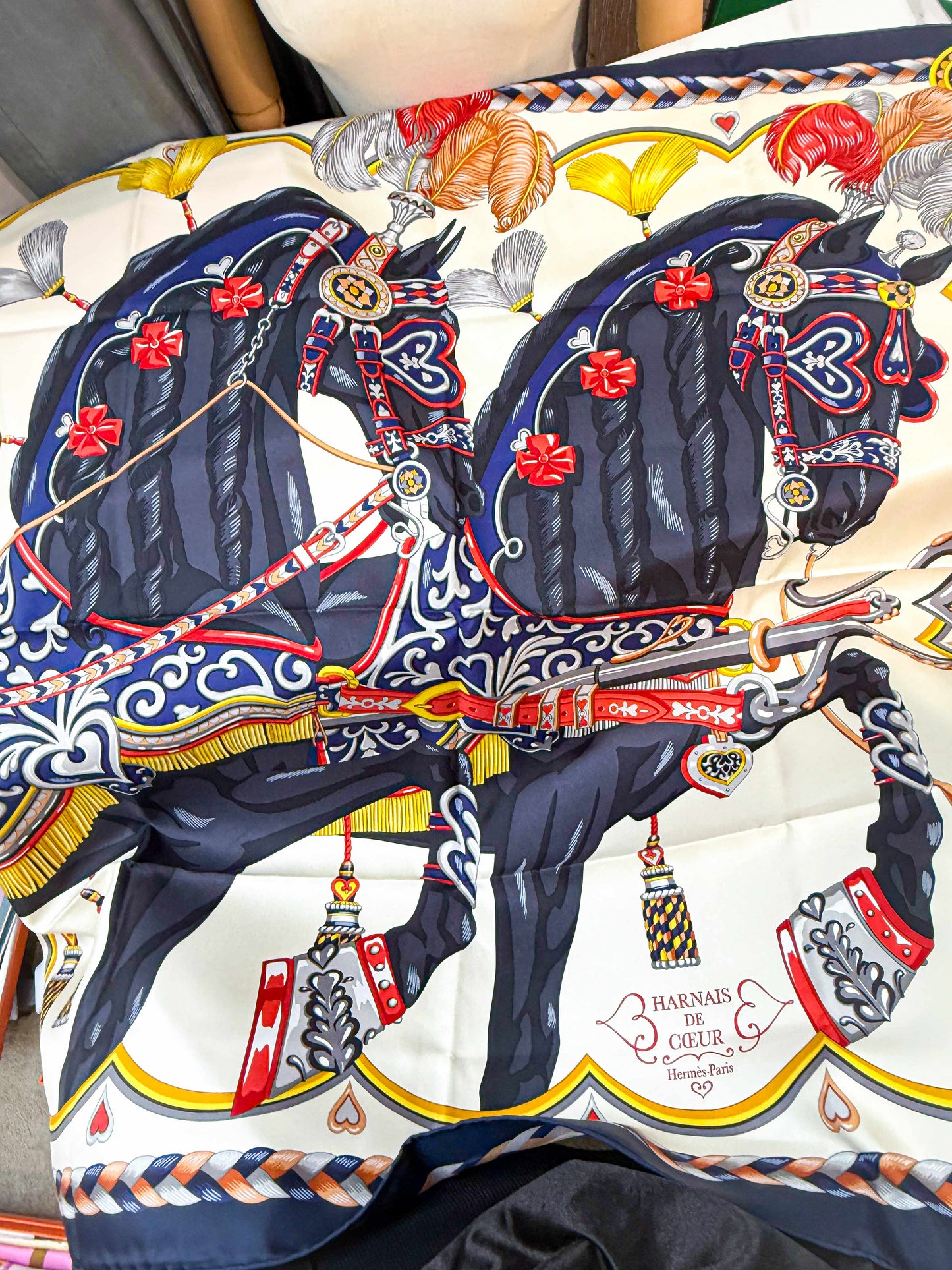 Khăn Lụa Hermes New Khổ 90x90 HN32 4/11