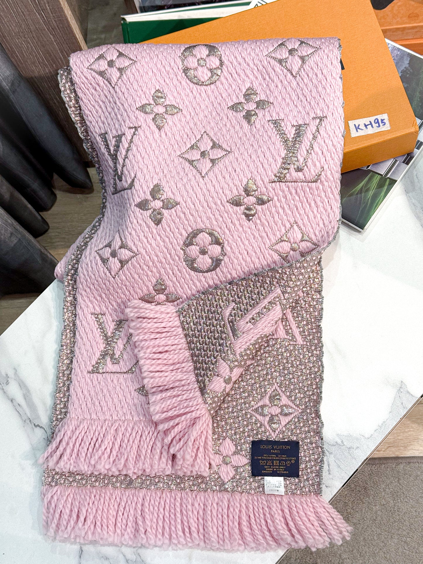 Khăn Len LV Hồng Ánh Kim KH95 6/1