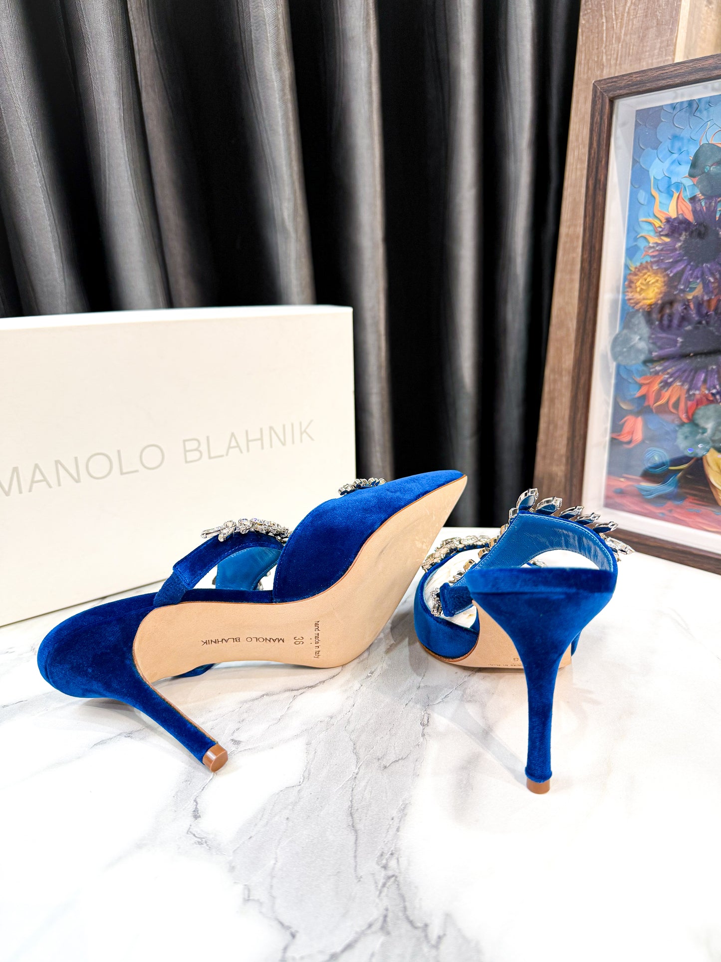 Guốc Manolo Đính Đá Xanh Size 36