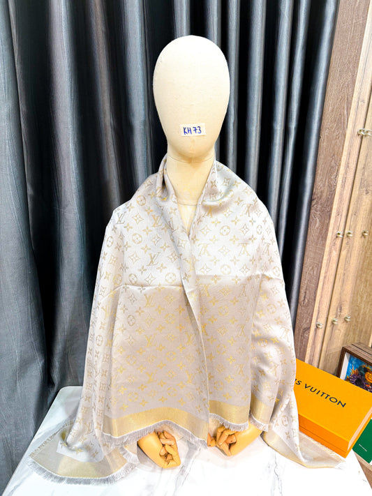 Khăn LV Ánh Kim Ghi Vàng New Trưng Bày KH73 7/12