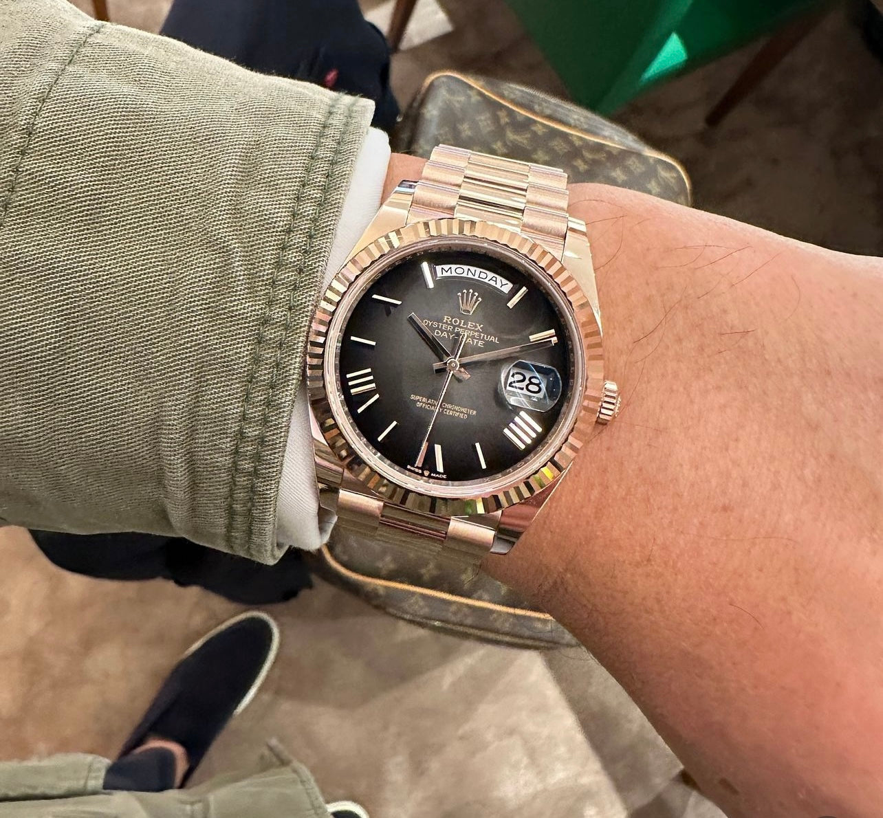 Đồng Hồ Rolex Day-Date Rose Gold Smoke Brown Dial size 40mm