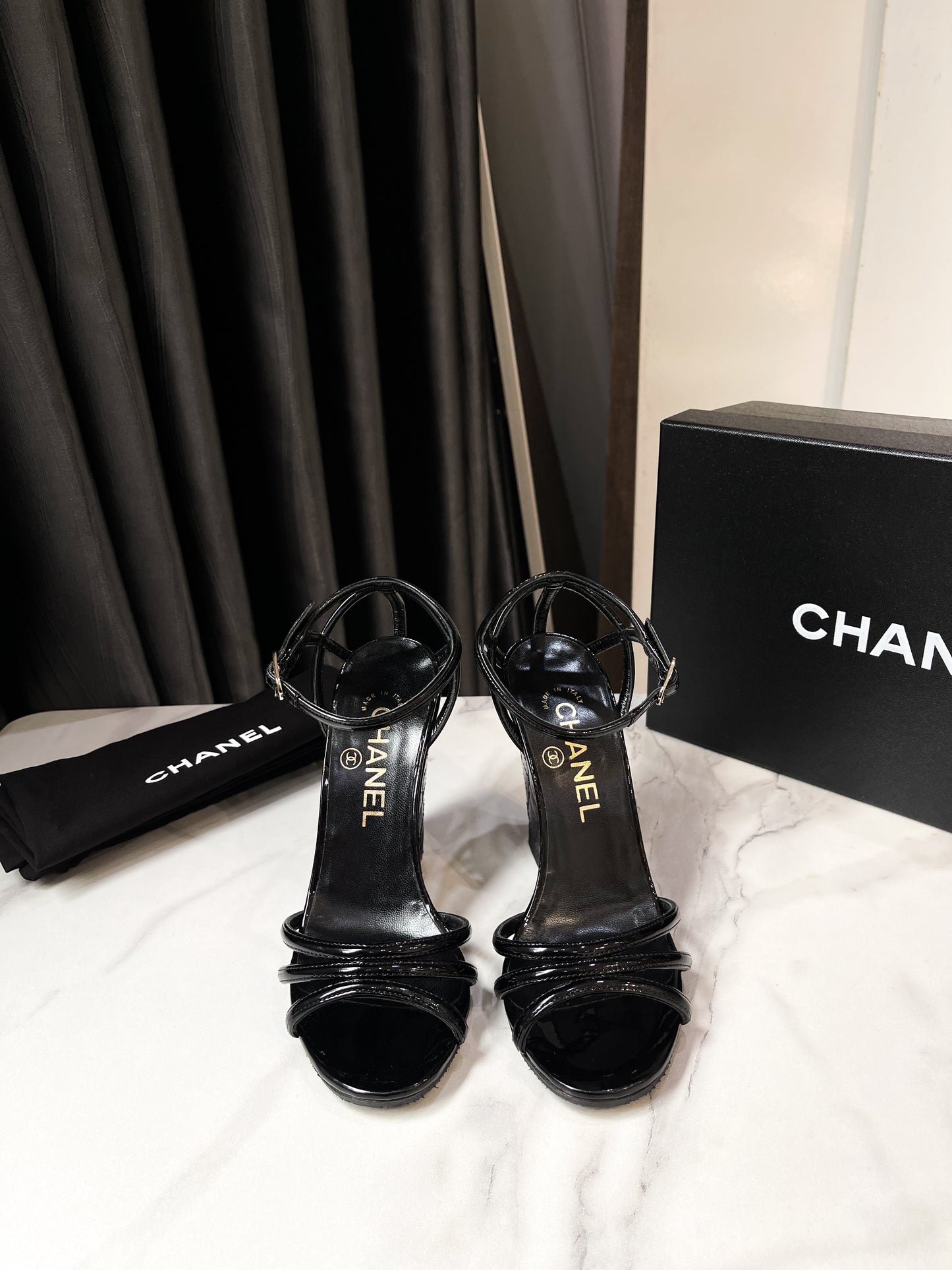 Sandal Chanel Size 34.5