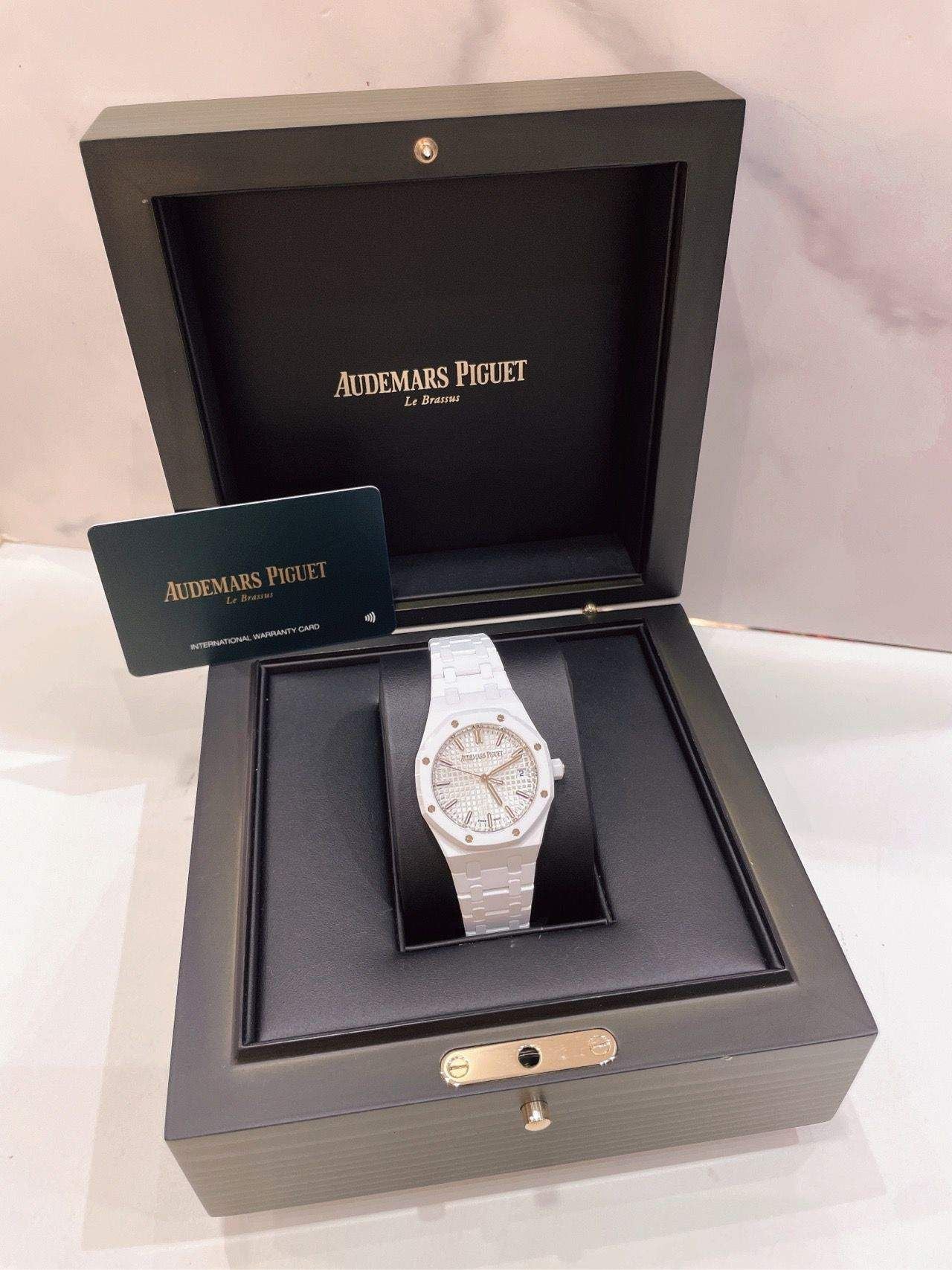 Đồng Hồ Audemars Piguet ROYAL OAK 77350CB.OO.1266CB.01