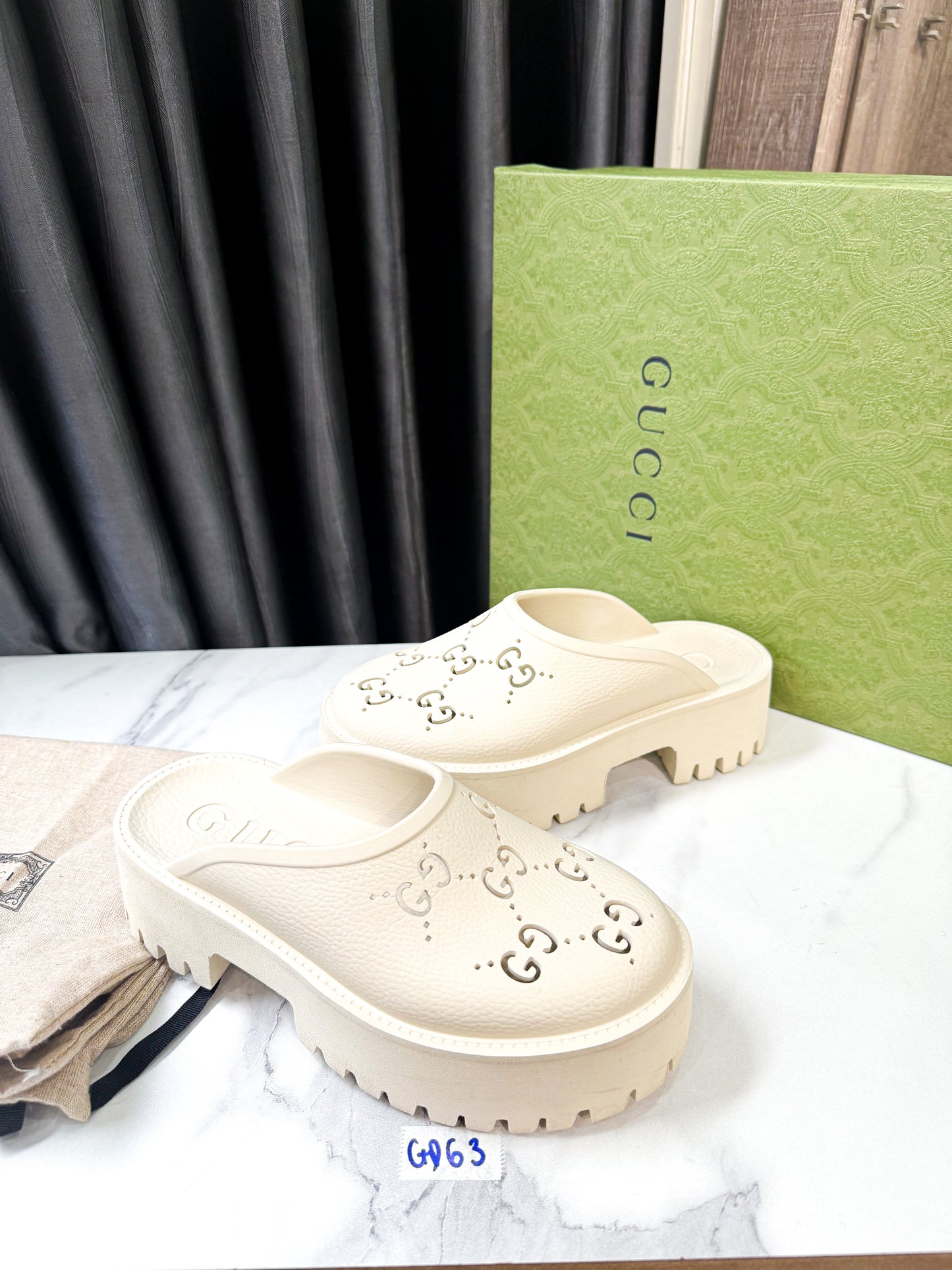 Dép Gucci Trắng Hot Size 37 GD63