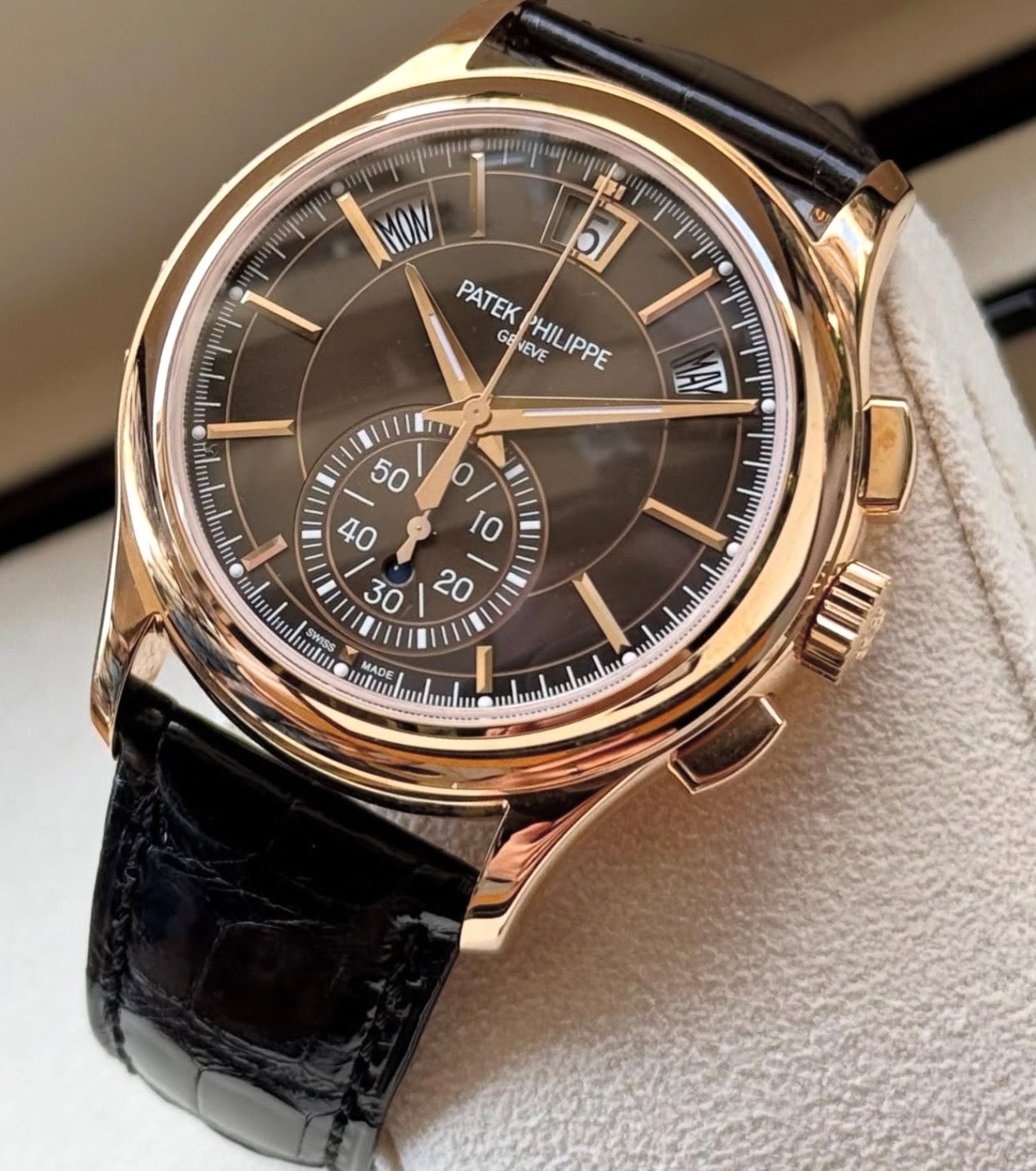 Đồng Hồ Patek Philippe 5905R Chocolate Dial
