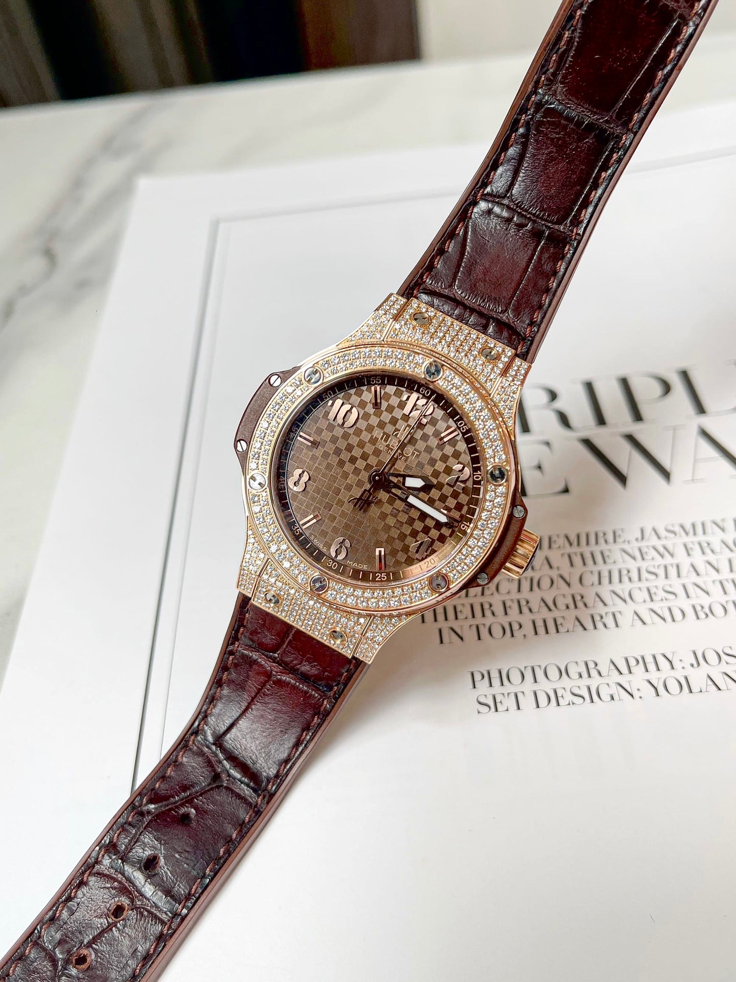 Đồng Hồ Hublot Bigbang 38mm Rose Gold Pave Diamond