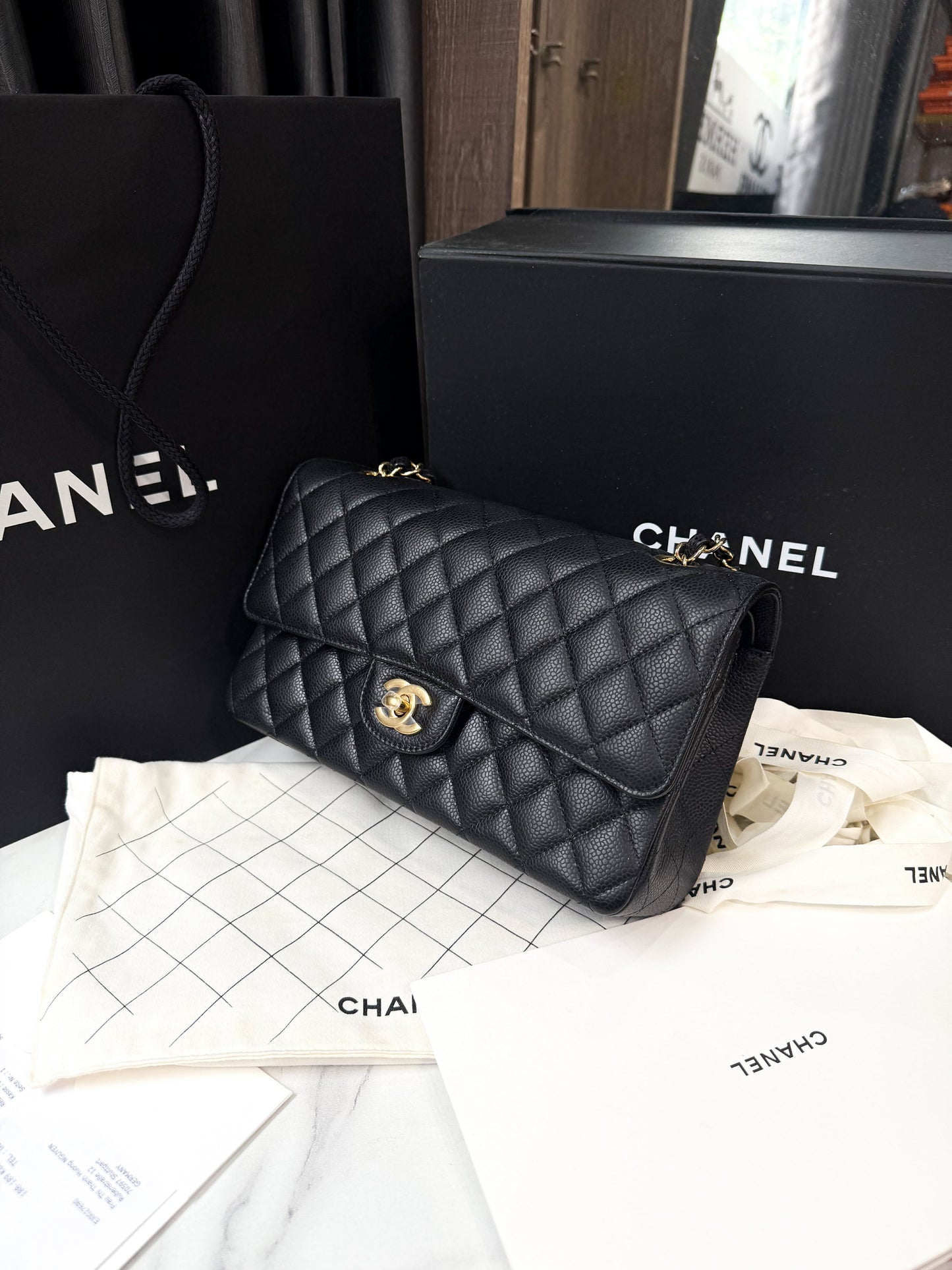 Chanel Classic M Caviar New
