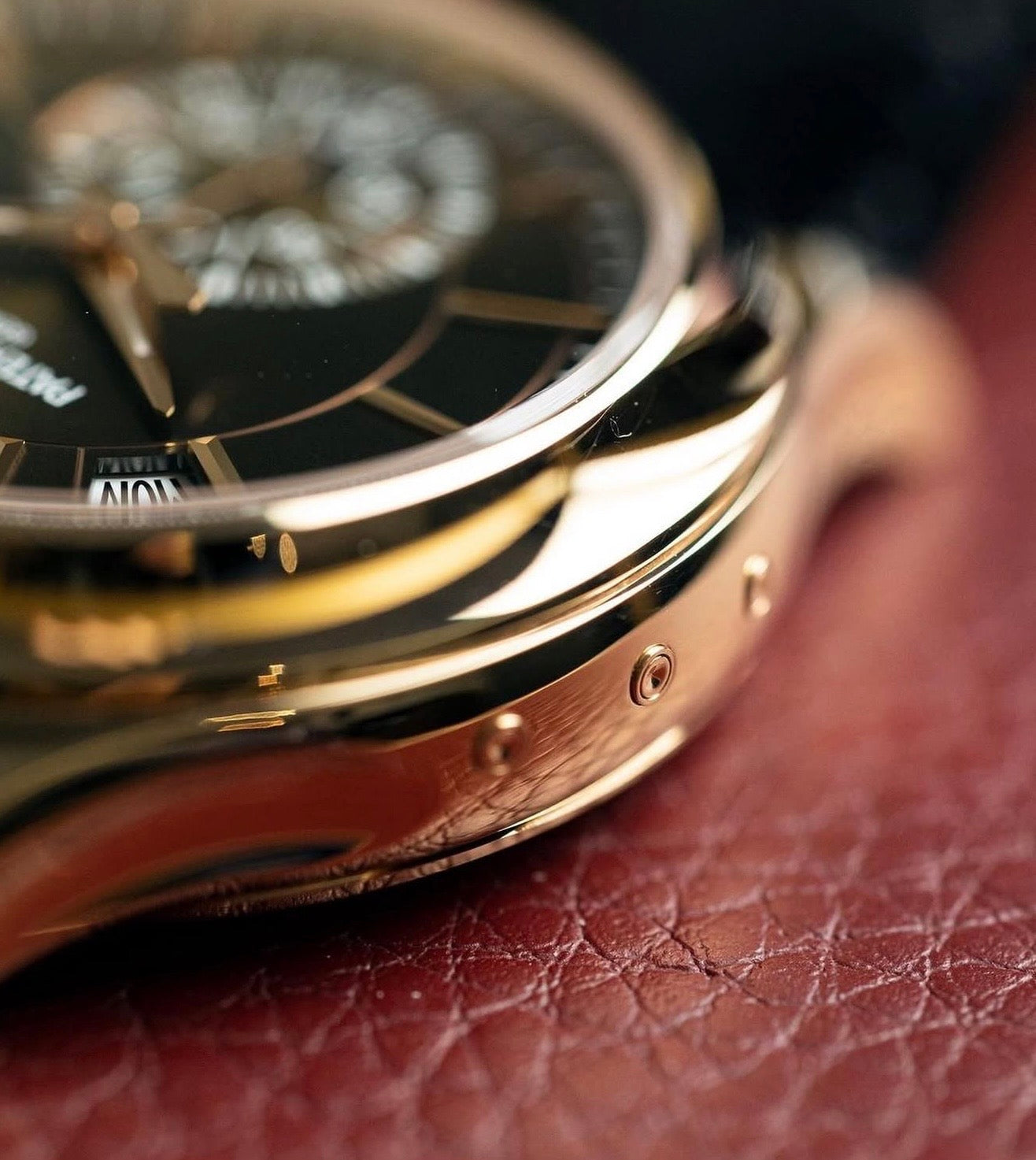 Đồng Hồ Patek Philippe 5905R Chocolate Dial