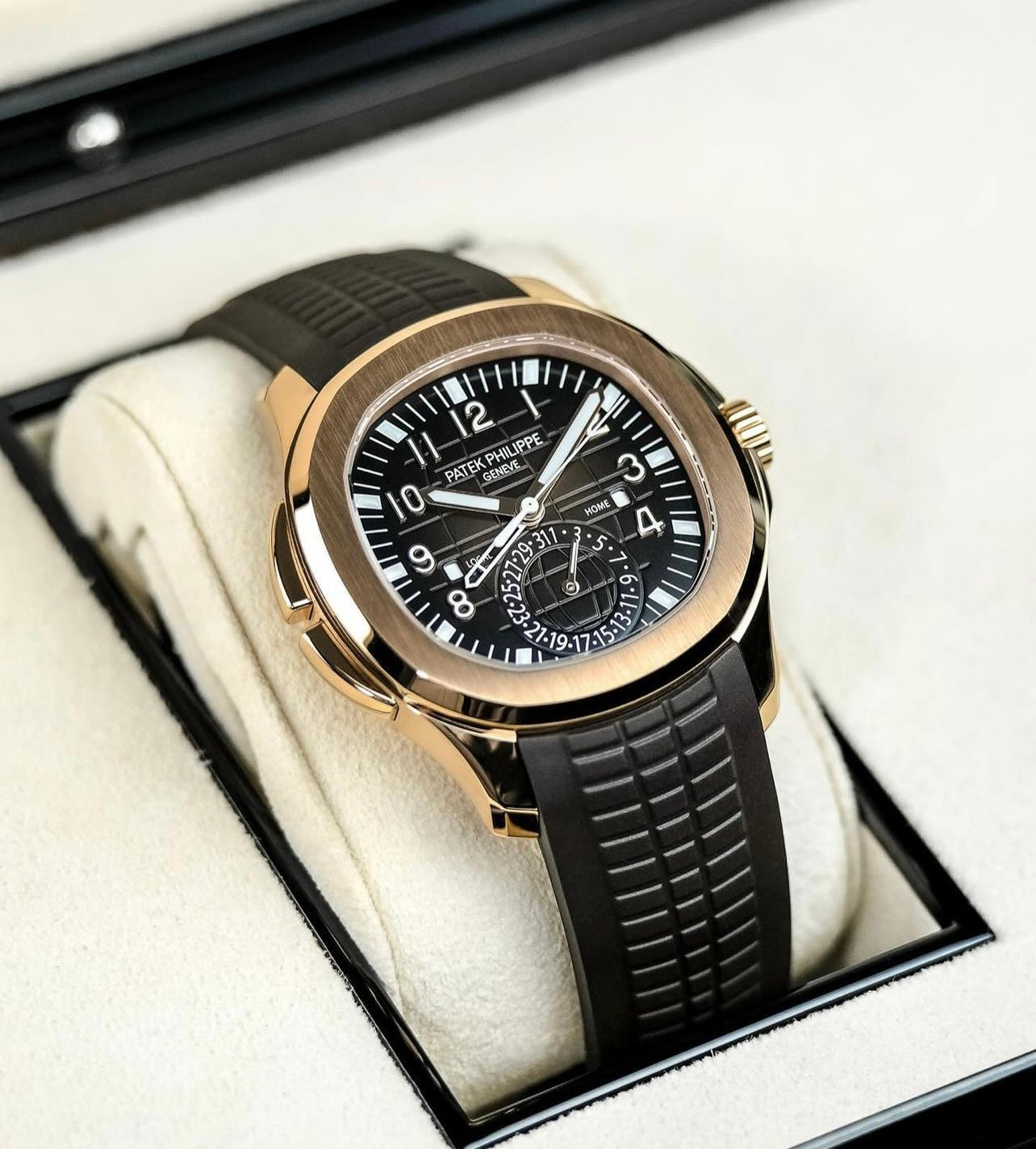 Đồng Hồ Patek Philippe Aquanaut 5164R - Travel Time