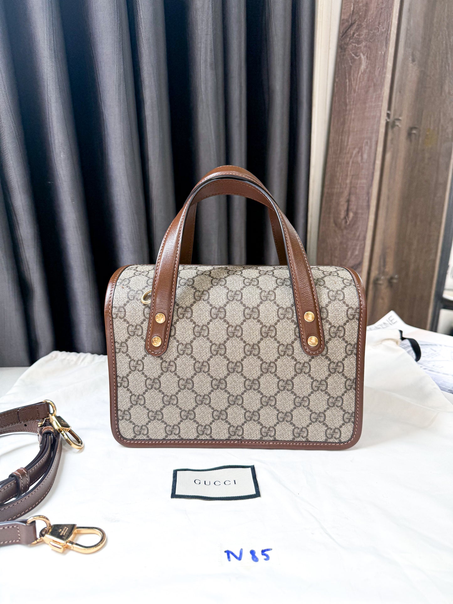 A A Gucci Thuỳ Tiên TV85