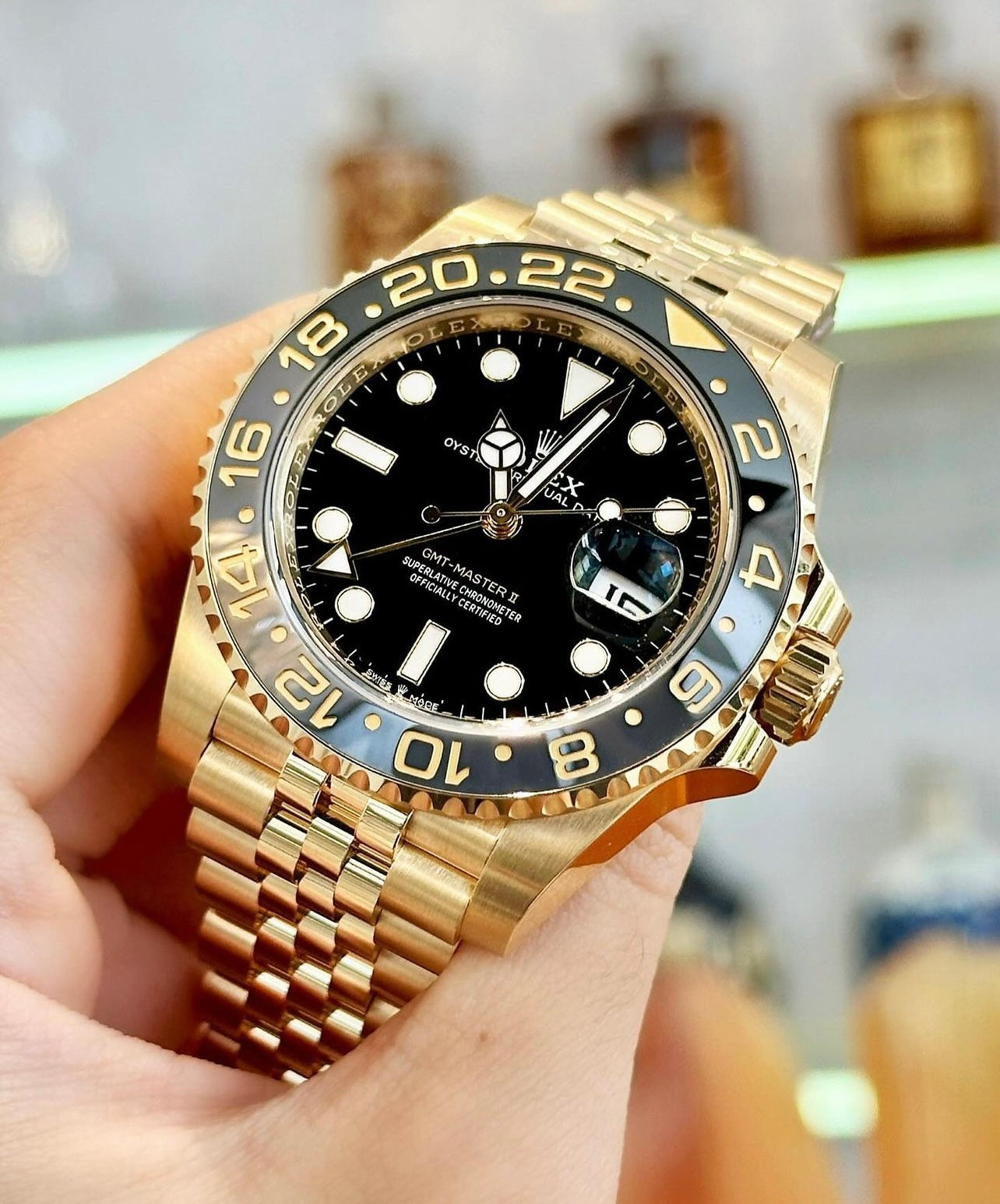 Đồng Hồ Rolex GMT-Master II 126718GRNR-001 Yellow Gold