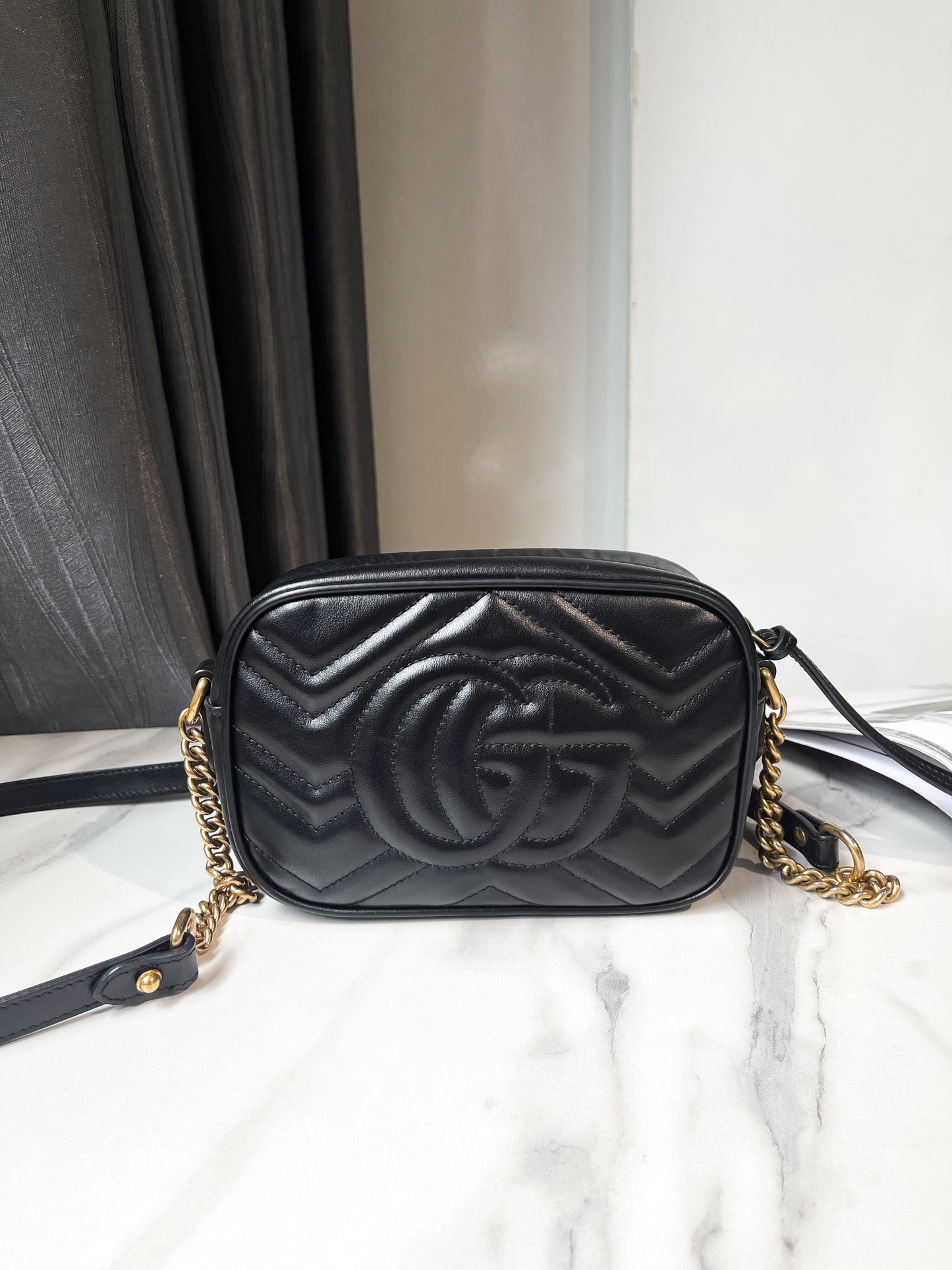 A Gucci Marmont Cross Body