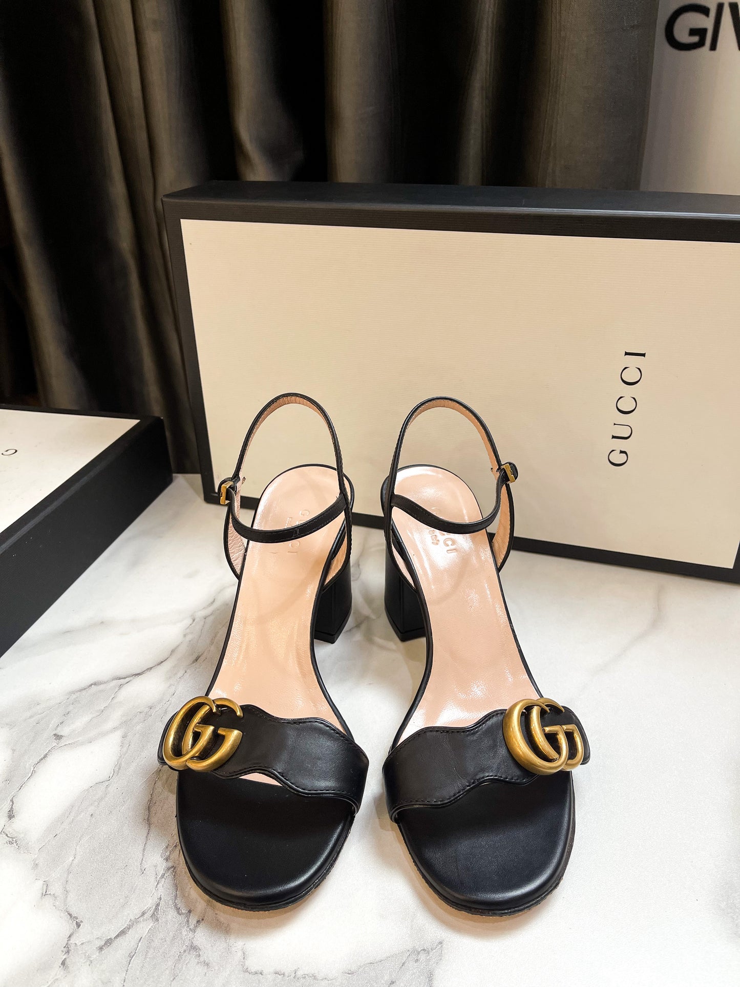 Sandal Gucci GG Size 36.5