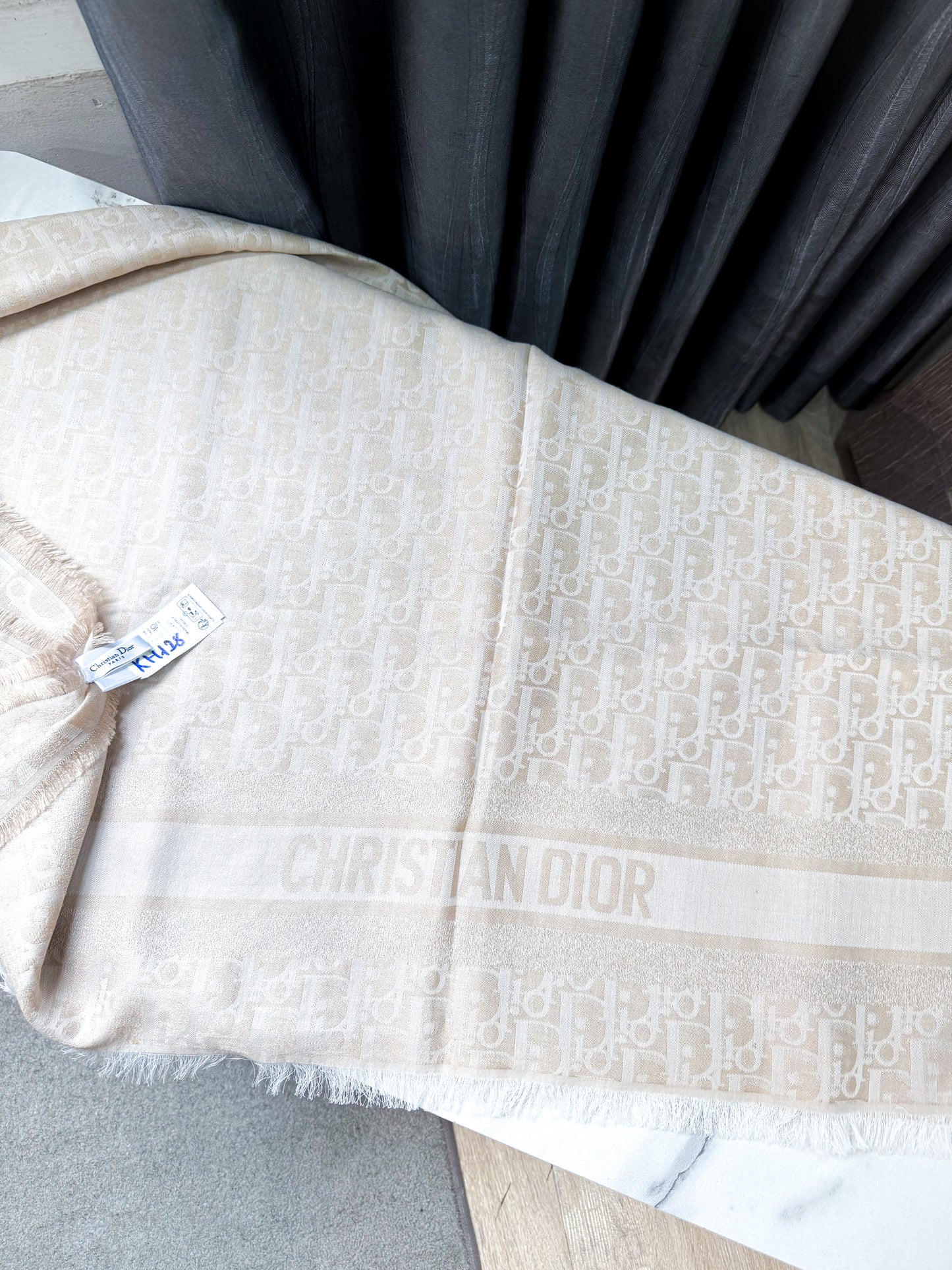 Khăn Choàng Dior KH128