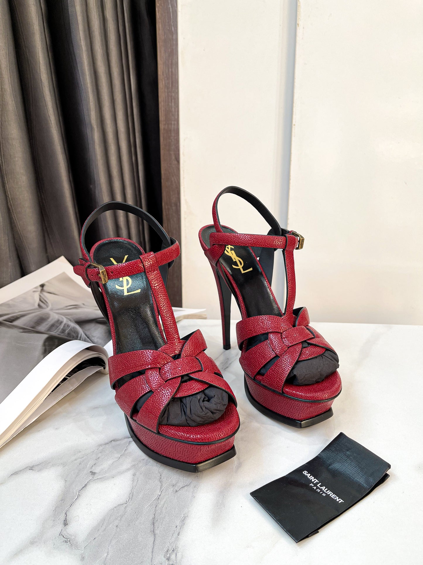 Sandal YSL Đỏ New Size 37.5