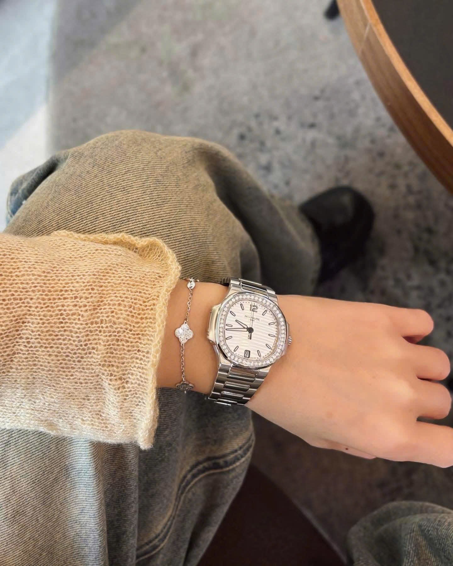 Đồng Hồ Patek Philippe 7018/1A size 33.6mm