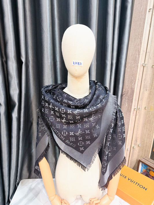 Khăn LV Ánh Kim Đen KH87 20/12