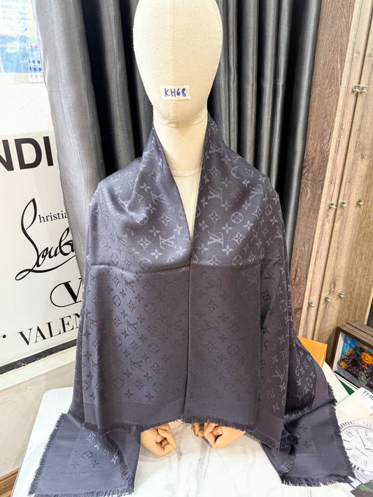 Khăn LV Grey KH68 5/12