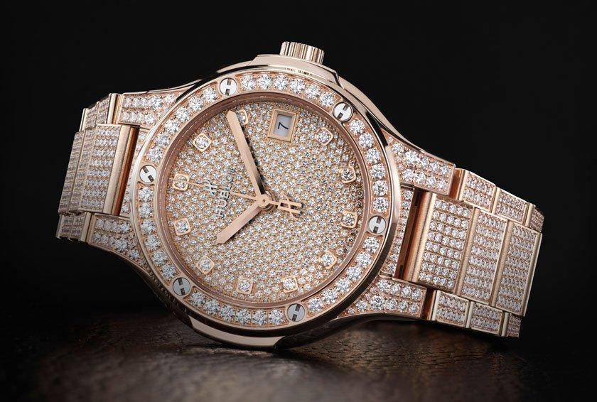 A Đồng Hồ Hublot Classic Fusion King Gold Full Pave 38mm