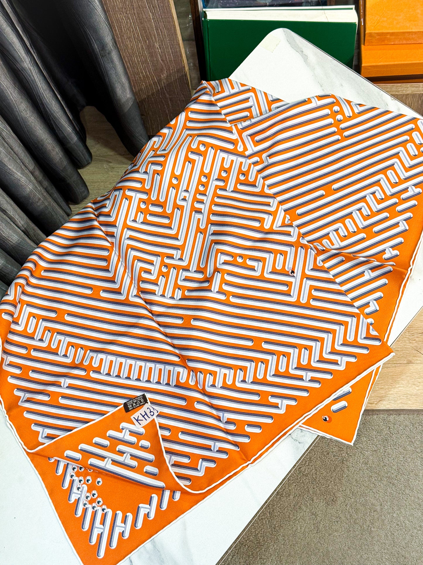 Khăn Lụa Hermes Khổ 90x90 KH31 6/11