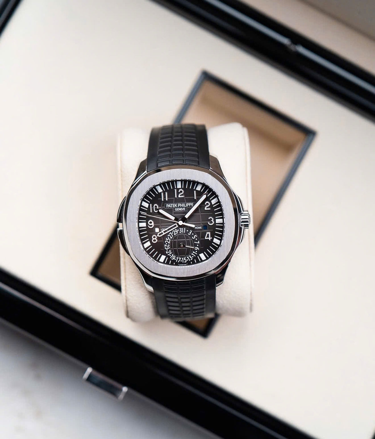Đồng Hồ Patek Philippe Aquanaut 5164A Travel Time