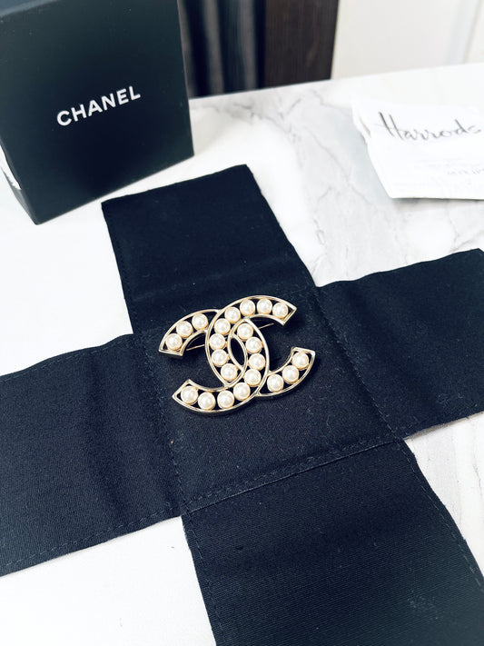 Cài Áo Chanel New