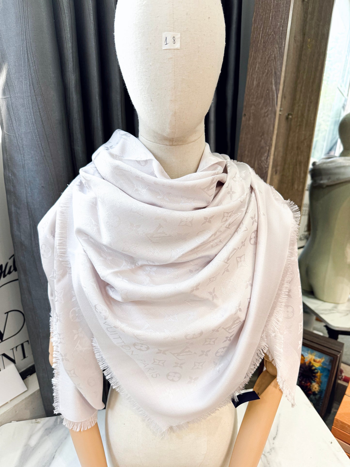 Khăn LV New KH18 3/10