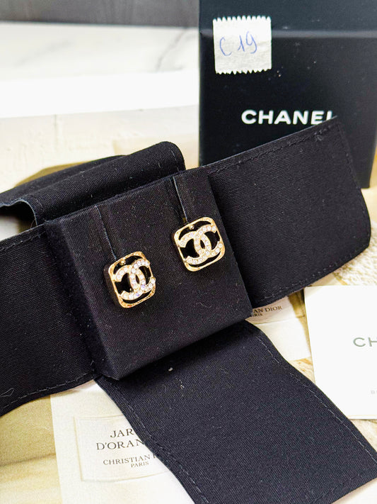Khuyên Tai Chanel New C19