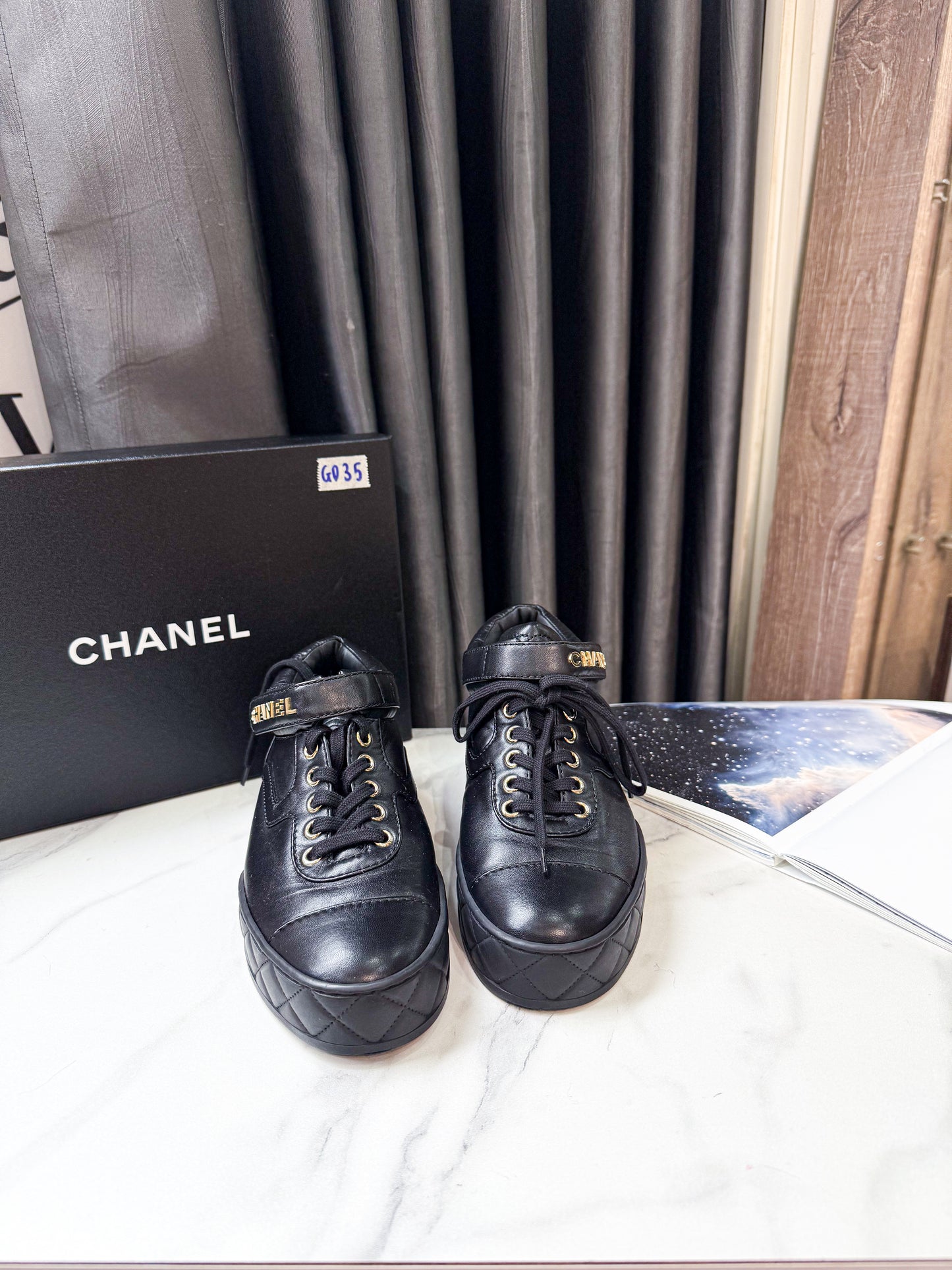 Giày Chanel Đen Quai Logo Size 36 GD35