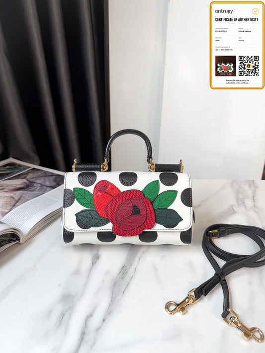 DG Trắng Hoa Chấm Bi