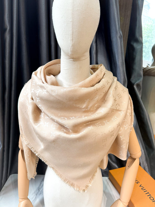 Khăn LV Begie Nâu