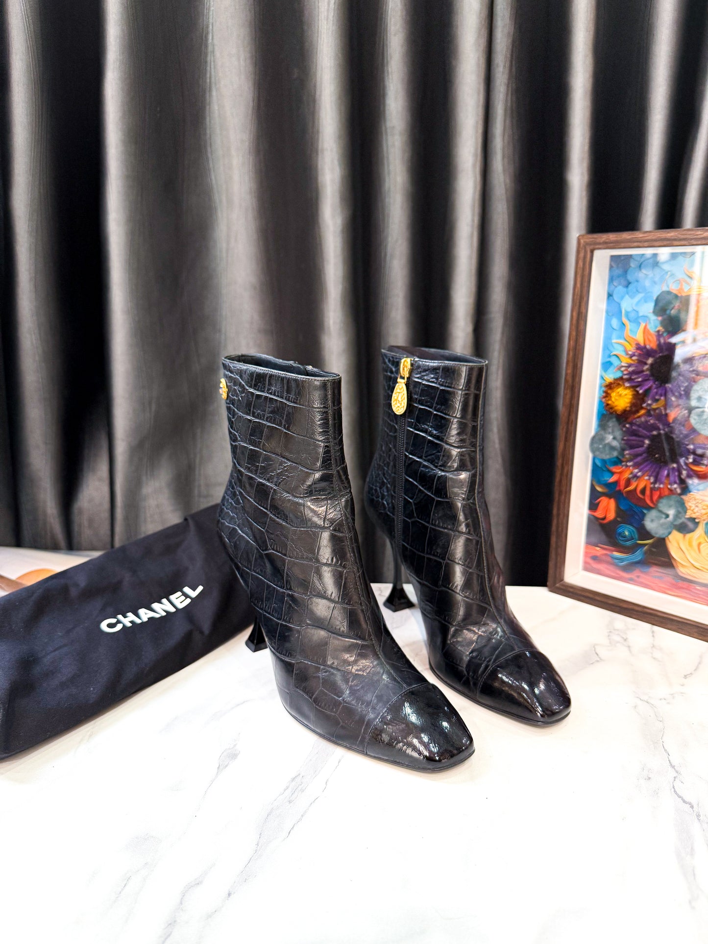 Boot Chanel Vân Croc Size 39 Used