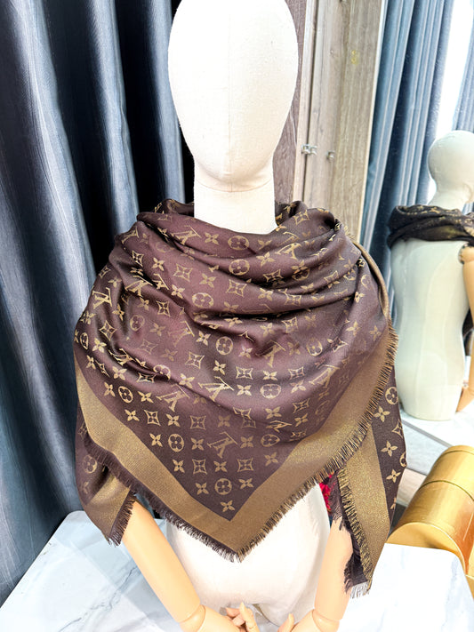 Khăn LV Nâu Ánh Kim 28/7