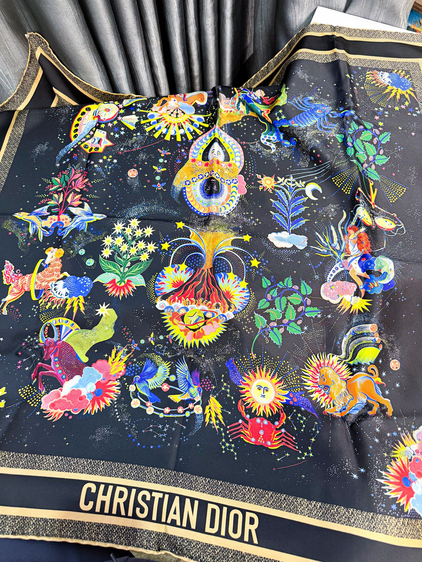 Khăn Lụa Dior New HN1 24/10